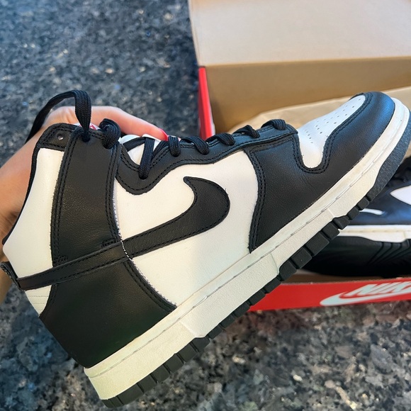 Nike Dunk High Panda Pandas - Picture 2 of 10